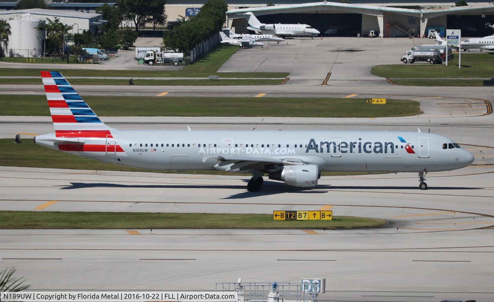 N189UW, 2001 Airbus A321-211 C/N 1425, American
