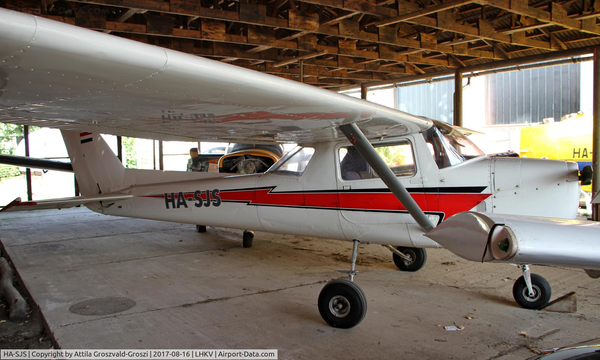 HA-SJS, Cessna 150 C/N 17389, Kaposújlak Airport, Hungary