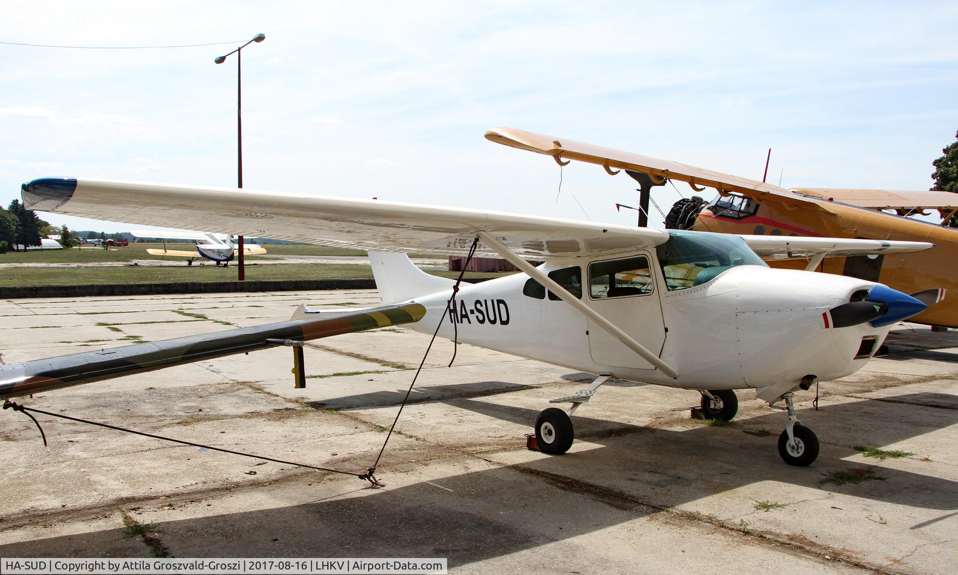 HA-SUD, 1960 Cessna 182C Skylane Skylane C/N 52912, Kaposújlak Airport, Hungary