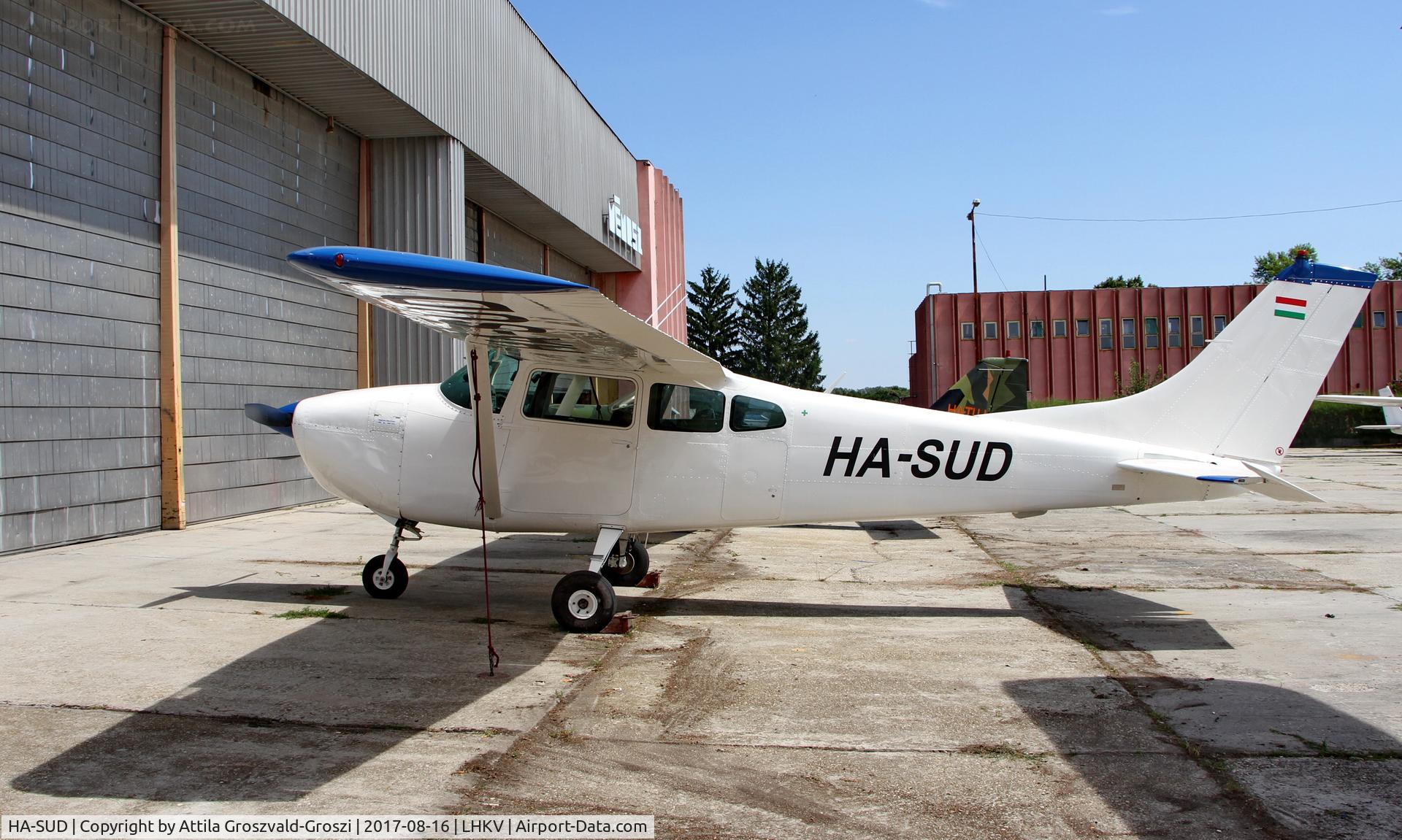 HA-SUD, 1960 Cessna 182C Skylane Skylane C/N 52912, Kaposújlak Airport, Hungary