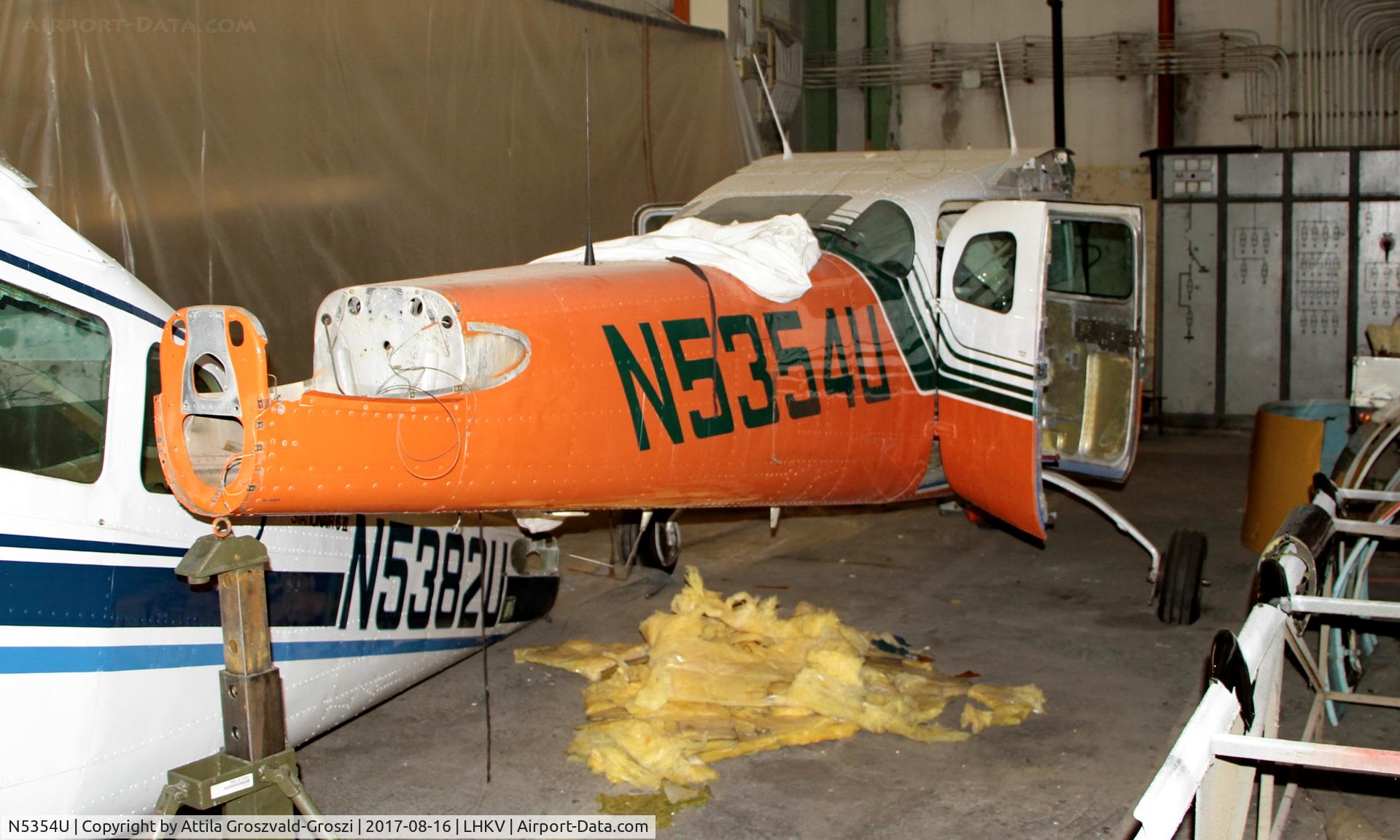 N5354U, 1979 Cessna U206G Stationair C/N U20605235, Kaposújlak Airport, Hungary