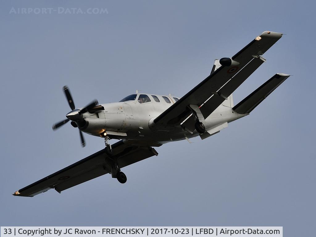33, Socata TBM-700A C/N 33, COTAM landing runway 23