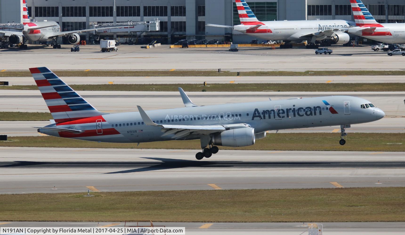 N191AN, 2001 Boeing 757-223 C/N 32385, American