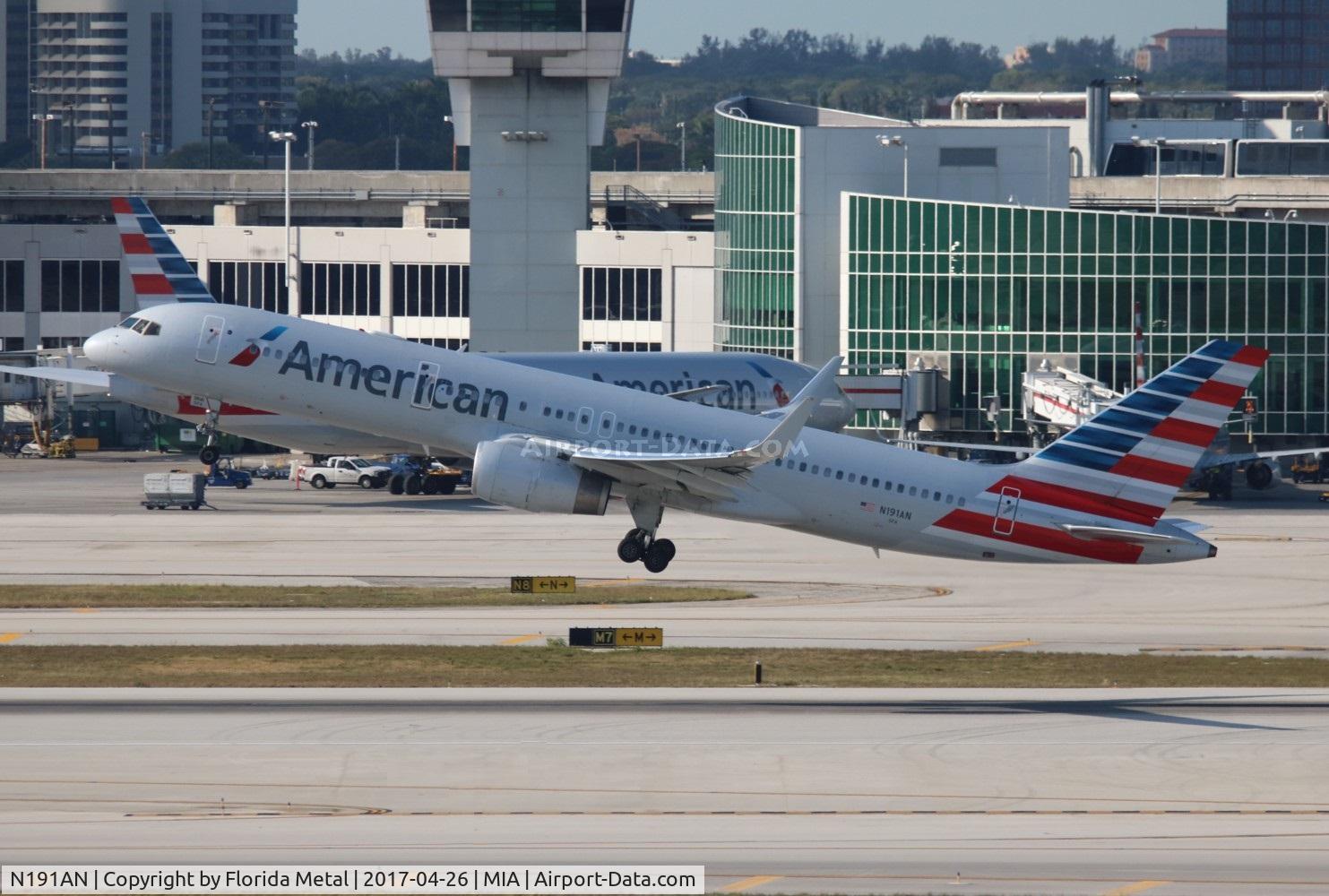 N191AN, 2001 Boeing 757-223 C/N 32385, American