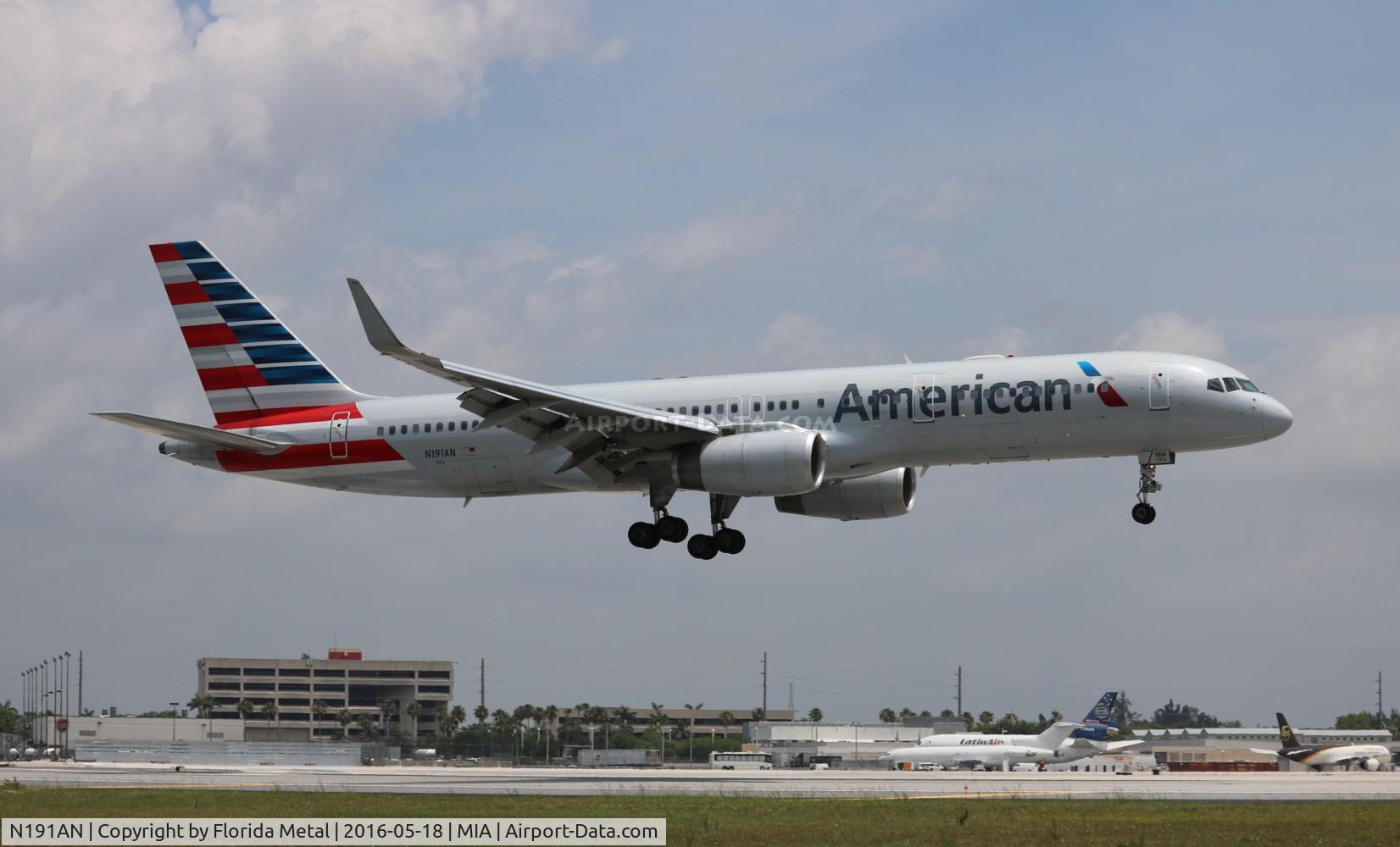 N191AN, 2001 Boeing 757-223 C/N 32385, American