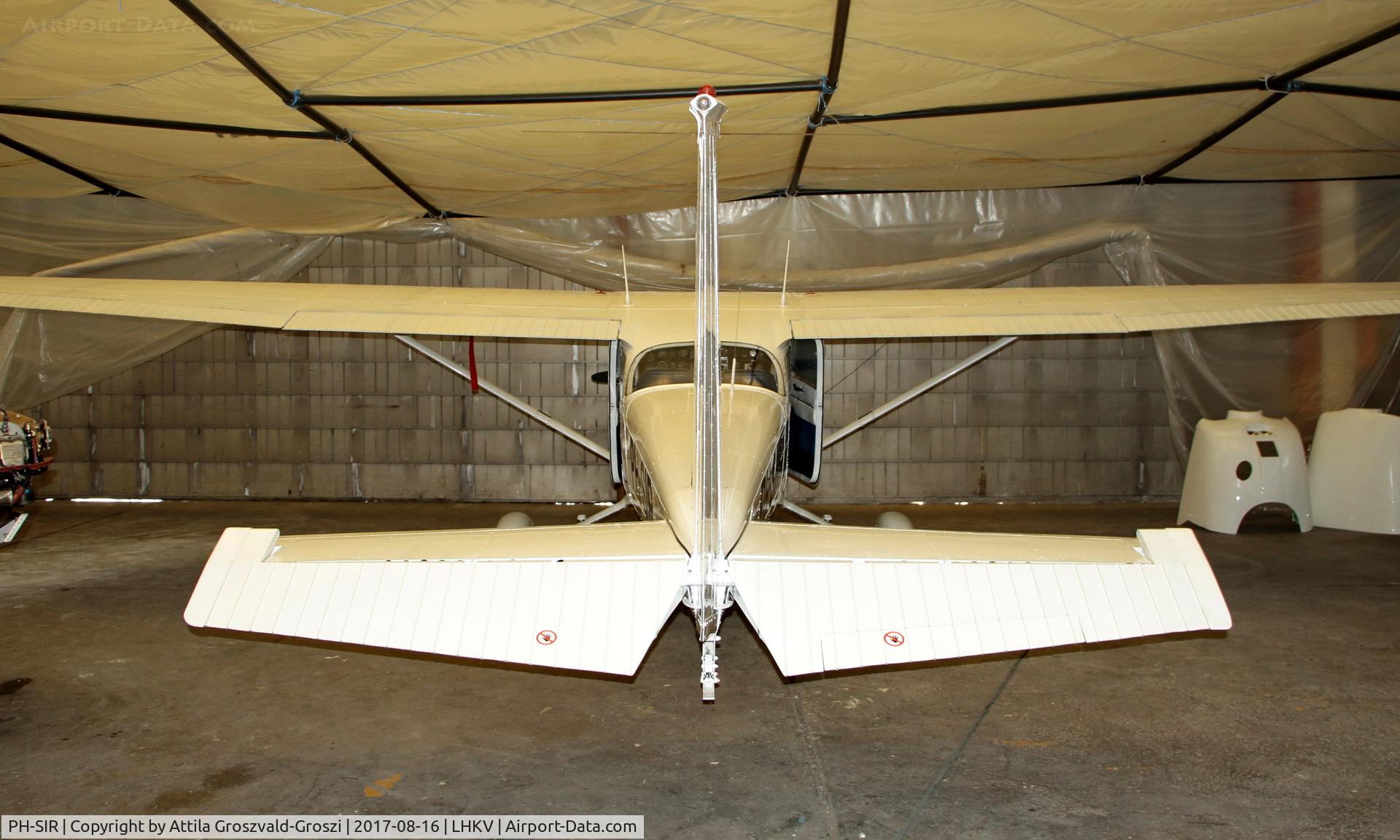 PH-SIR, Reims F172M Skyhawk C/N 1263, Kaposújlak Airport, Hungary