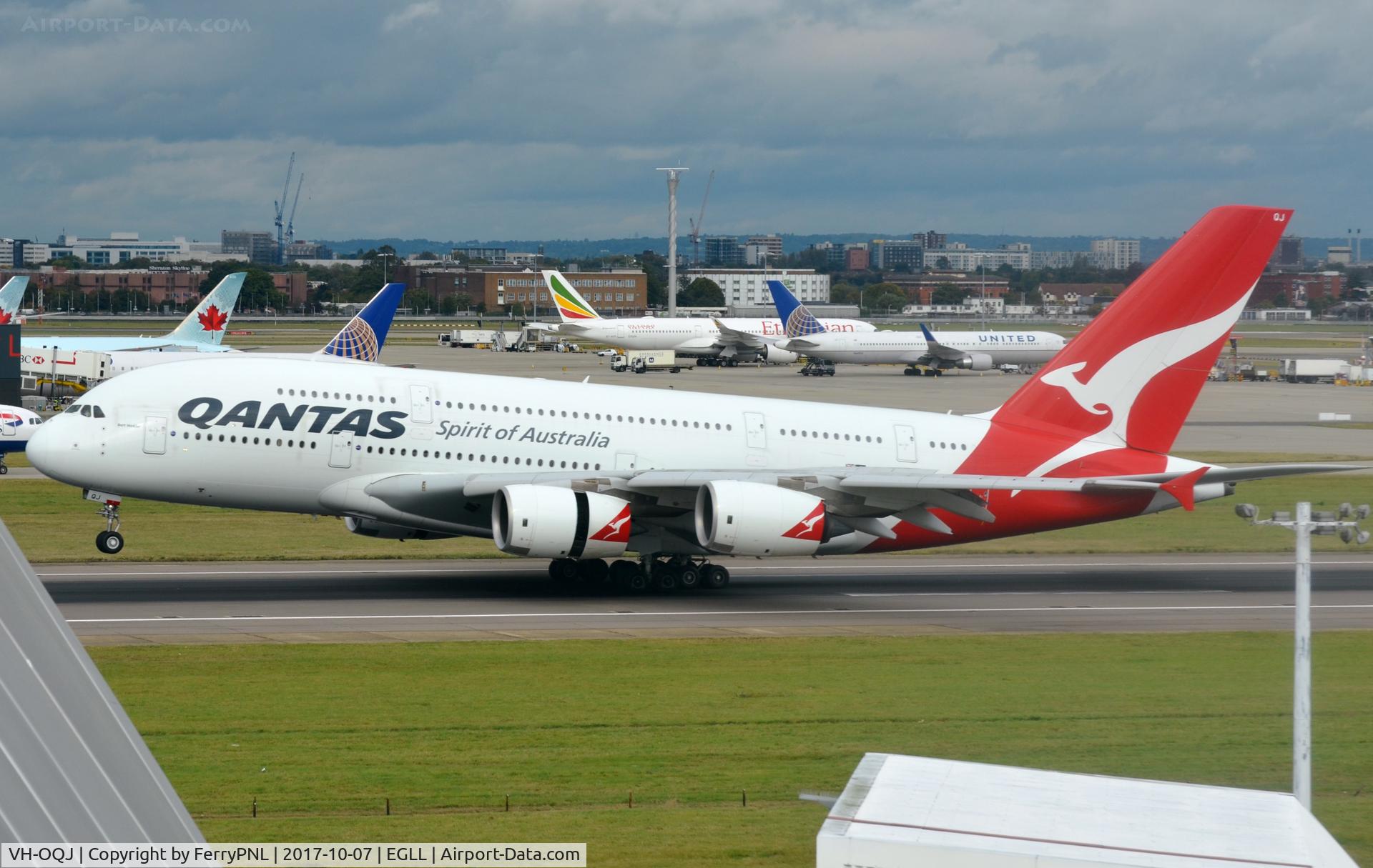 VH-OQJ, 2010 Airbus A380-842 C/N 062, Qantas A388 touching down in LHR