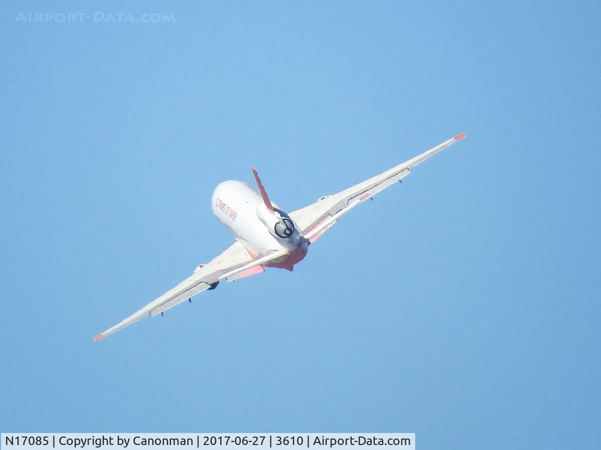 N17085, 1975 McDonnell Douglas DC-10-30 C/N 47957, Turning
