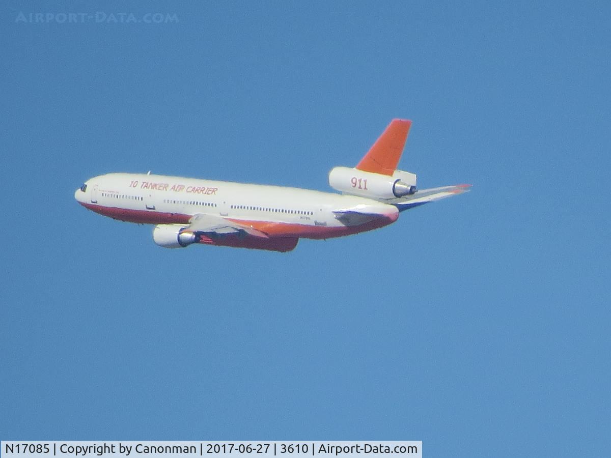 N17085, 1975 McDonnell Douglas DC-10-30 C/N 47957, Going to a fire
