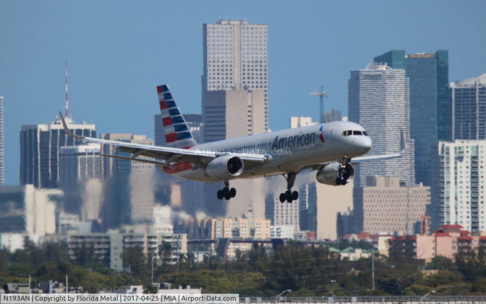 N193AN, 2001 Boeing 757-223 C/N 32387, American