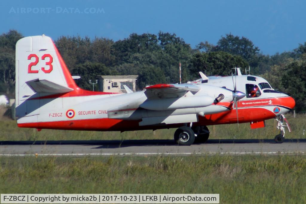 F-ZBCZ, Grumman CP-121 Tracker C/N DHC-94, Taxiing