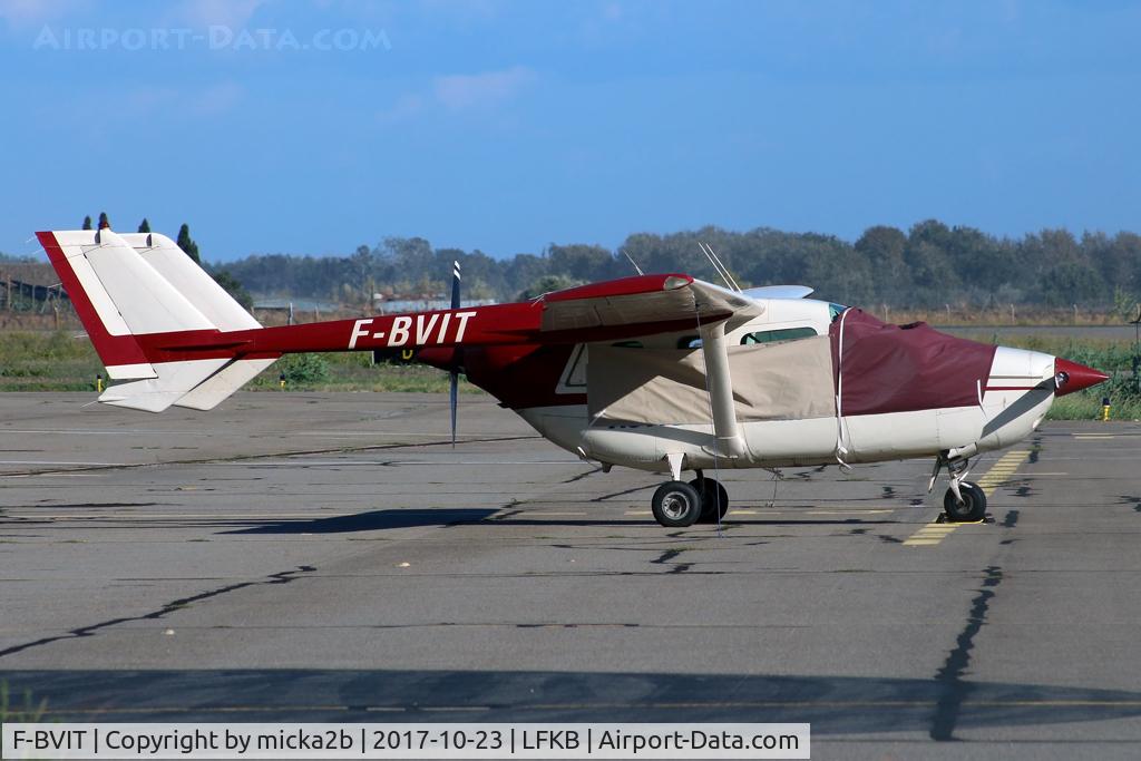 F-BVIT, Reims F337G Super Skymaster C/N 0066, Parked