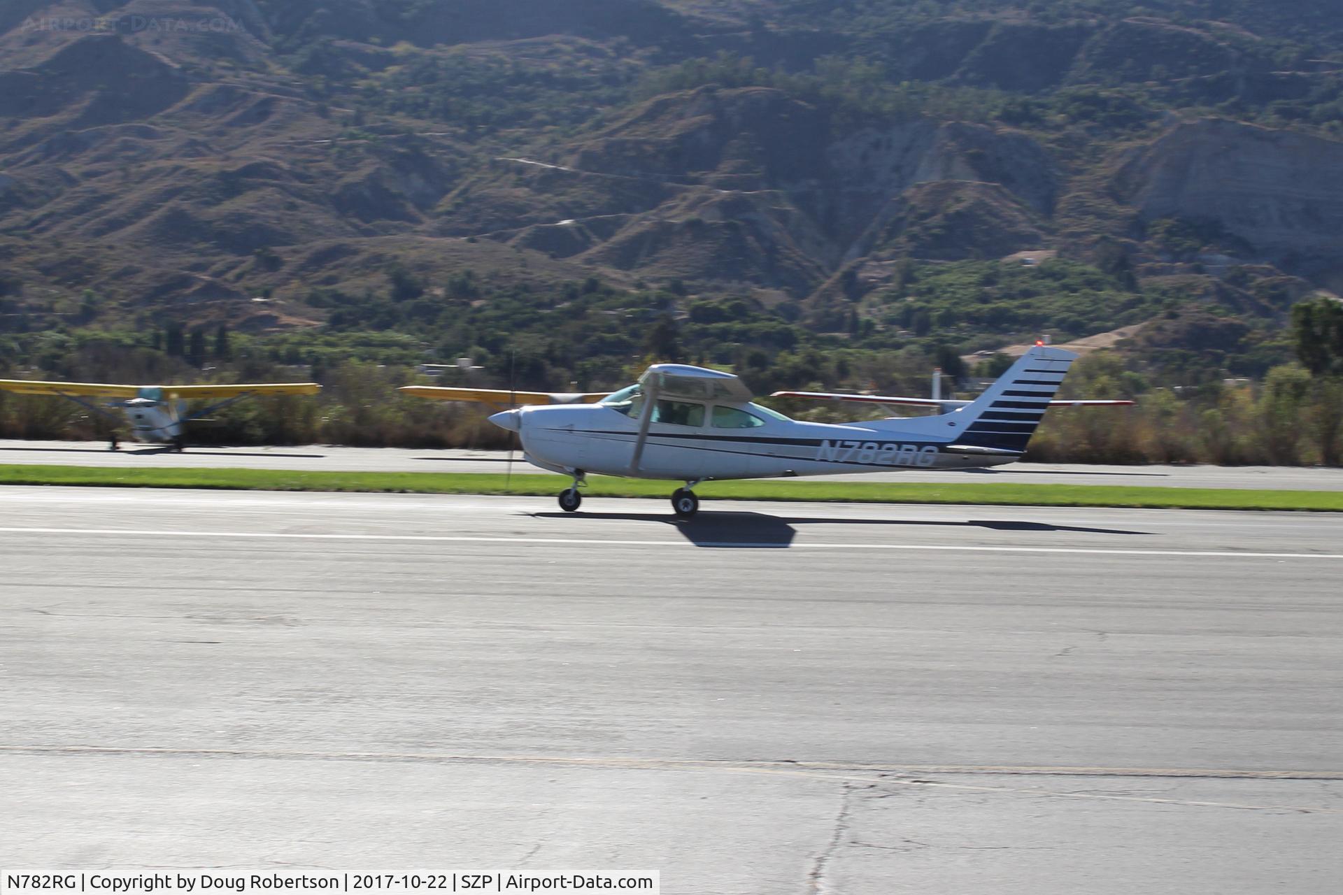 N782RG, 1978 Cessna R182 Skylane RG C/N R18200194, 1978 Cessna R182 SKYLANE RG, Lycoming O-540 235 Hp, takeoff roll Rwy 04.