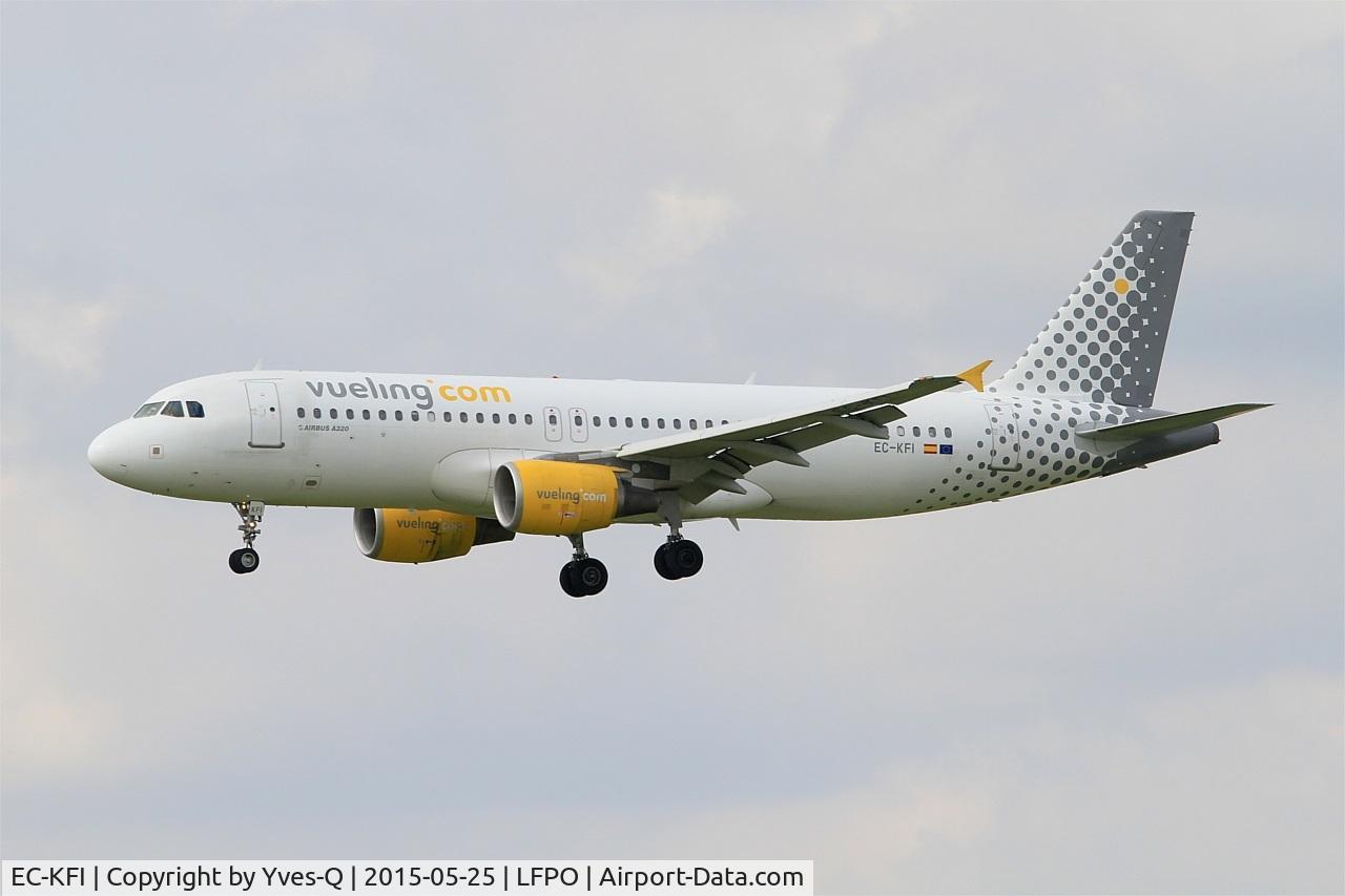 EC-KFI, 2007 Airbus A320-216 C/N 3174, Airbus A320-216, Short approach Rwy 26, Paris-Orly Airport (LFPO-ORY)