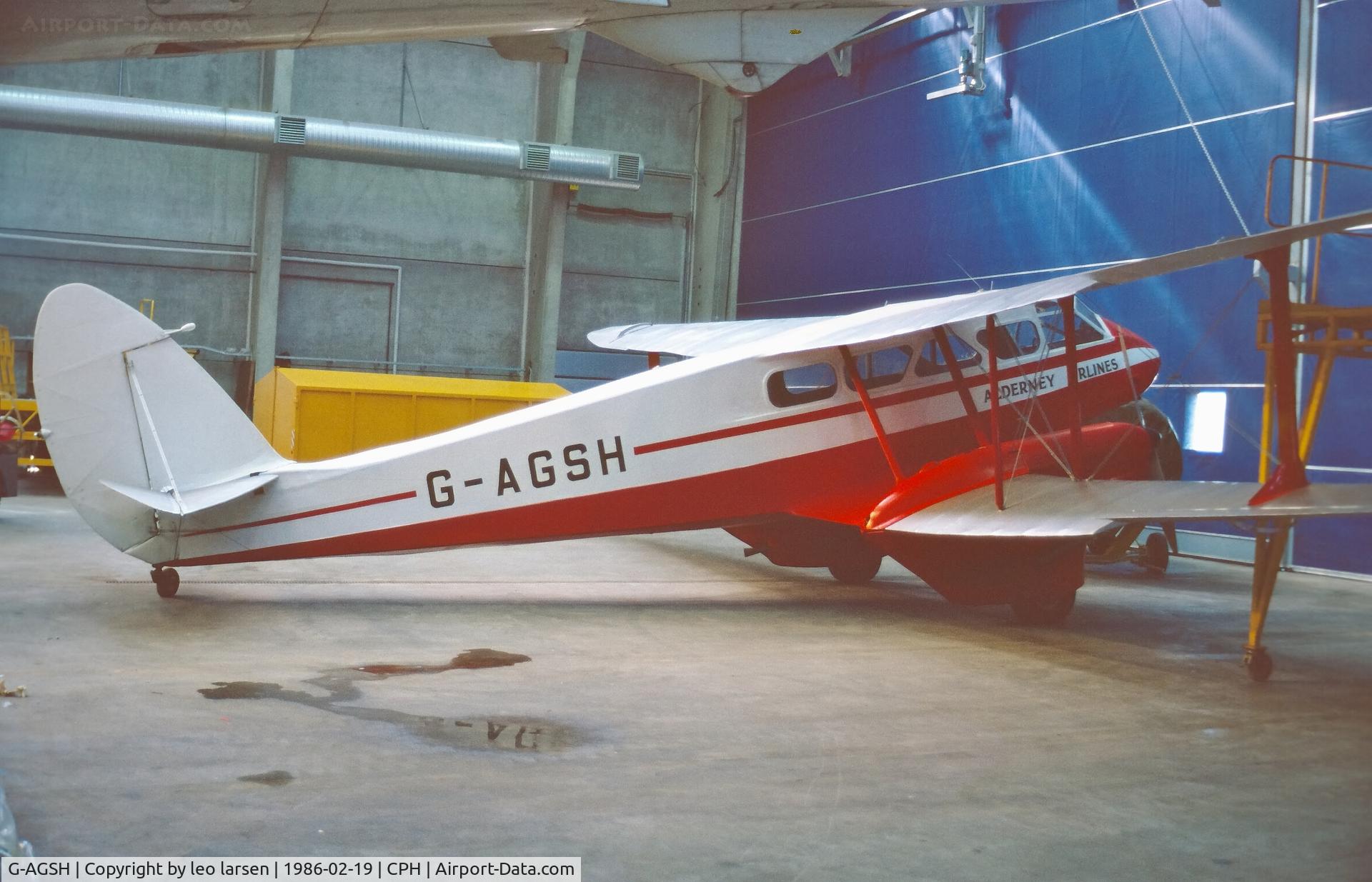 G-AGSH, 1945 De Havilland DH-89A Dominie/Dragon Rapide C/N 6884, Copenhagen 19.2.1986