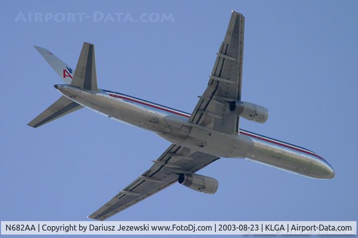 N682AA, 1992 Boeing 757-223 C/N 25339, Boeing 757-223  C/N 25339, N682AA