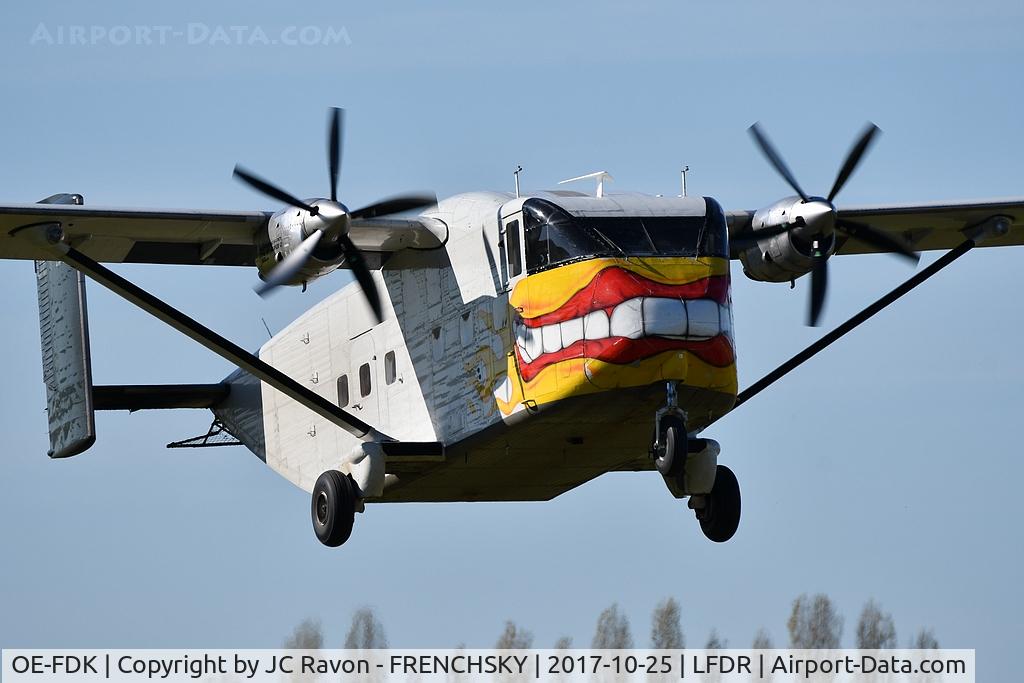 OE-FDK, 1972 Short SC-7 Skyvan 3A-100 C/N SH.1901, Pink Aviation Services take off