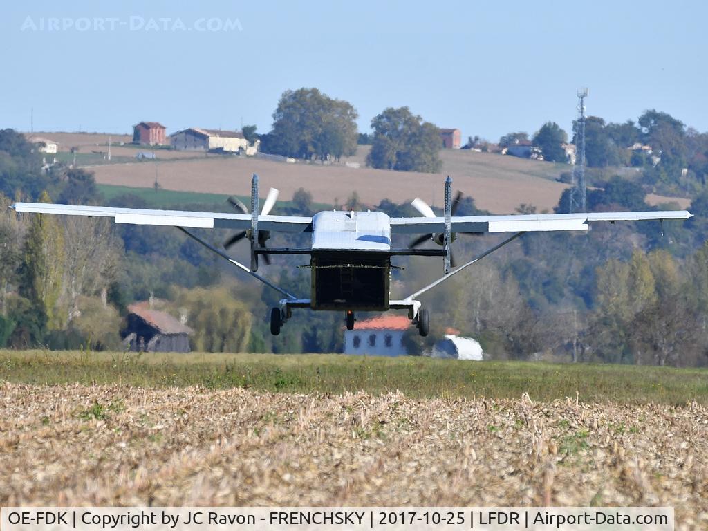 OE-FDK, 1972 Short SC-7 Skyvan 3A-100 C/N SH.1901, Pink Aviation Services landing