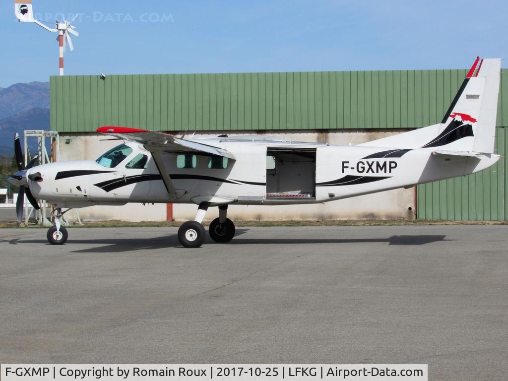 F-GXMP, 1989 Cessna 208B Grand Caravan C/N 208B-0173, Parked