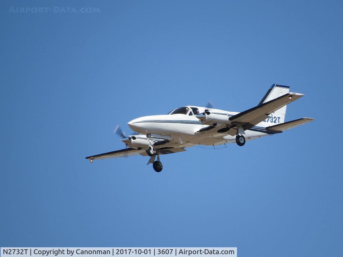 N2732T, 1979 Cessna 414A Chancellor C/N 414A0449, Landing