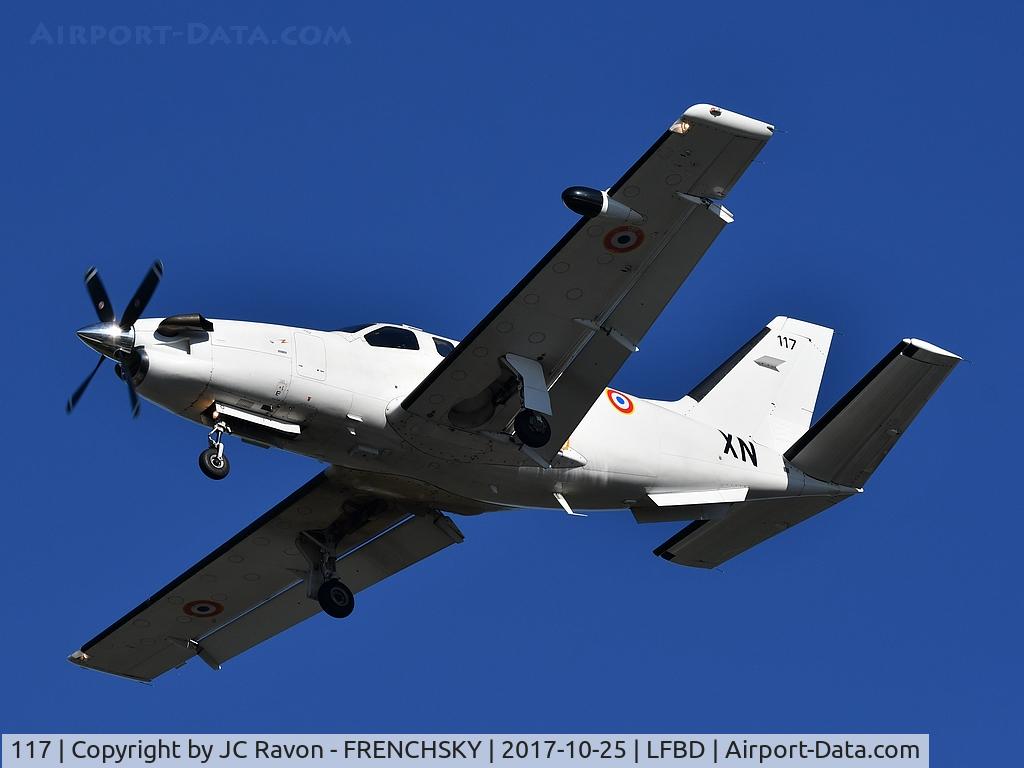 117, Socata TBM-700A C/N 117, COTAM 3895 landing runway 23