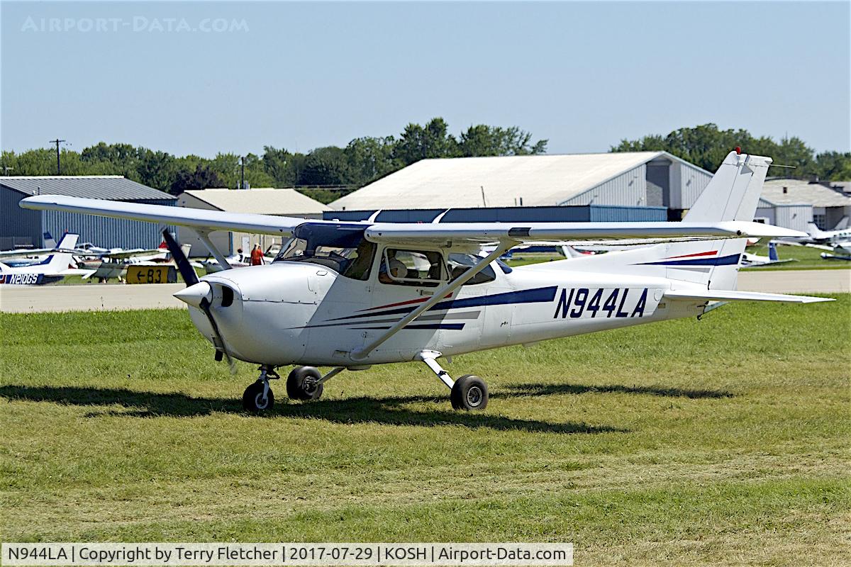N944LA, 1998 Cessna 172R C/N 17280659, at 2017 EAA AirVenture at Oshkosh