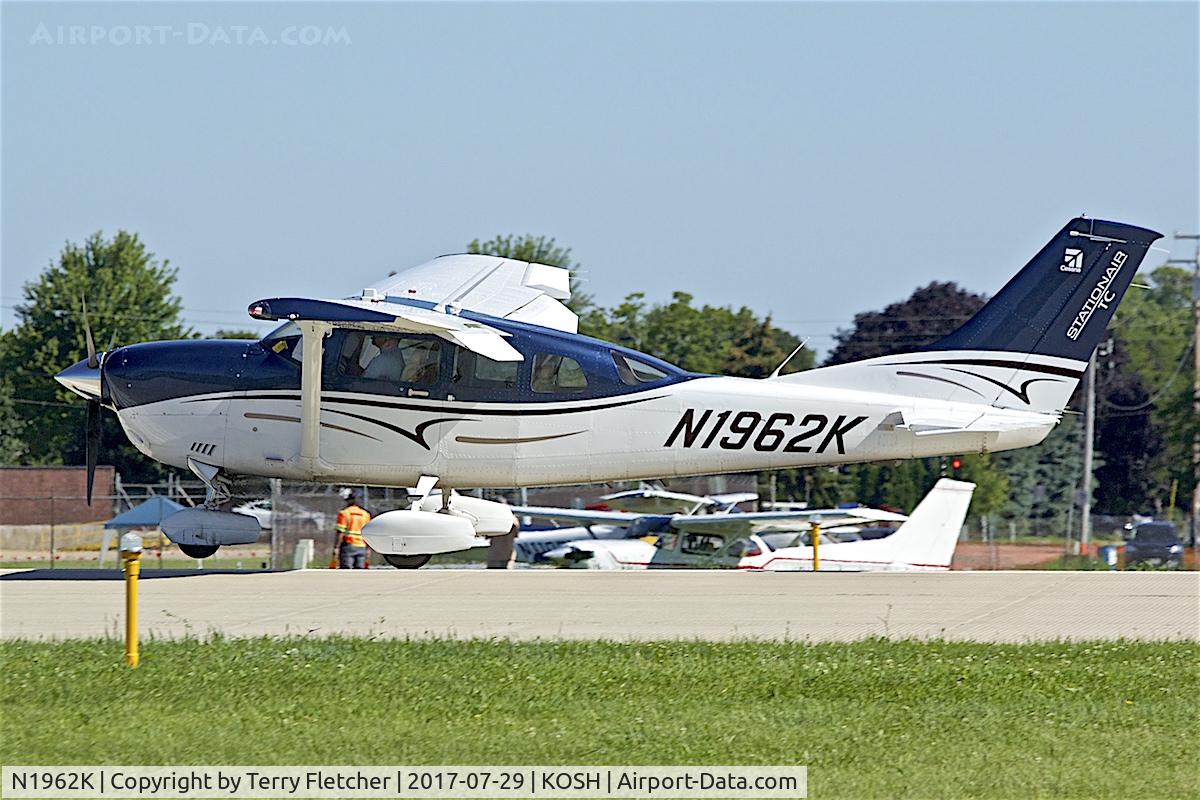 N1962K, 2013 Cessna T206H Turbo Stationair Turbo Stationair C/N T20609092, at 2017 EAA AirVenture at Oshkosh