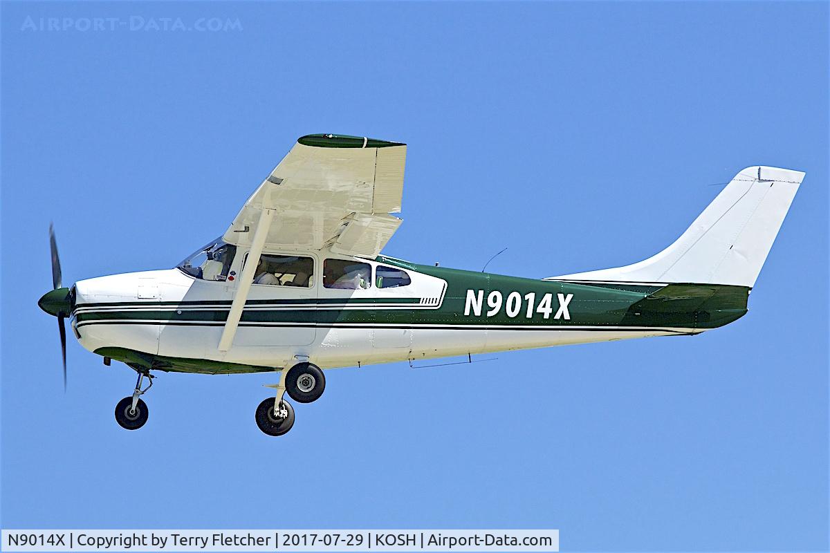 N9014X, 1961 Cessna 182D Skylane C/N 18253414, at 2017 EAA AirVenture at Oshkosh