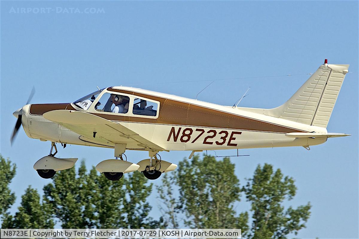 N8723E, 1976 Piper PA-28-140 Cherokee Cruiser C/N 28-7625150, at 2017 EAA AirVenture at Oshkosh