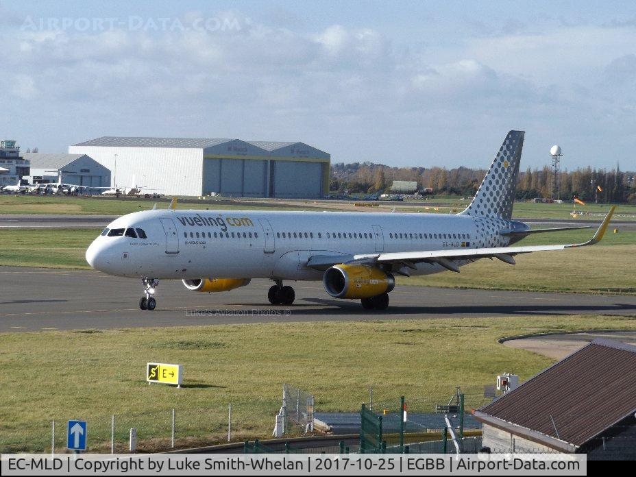 EC-MLD, 2016 Airbus A321-231 C/N 7105, Awaiting departure from Birmingham Airport.