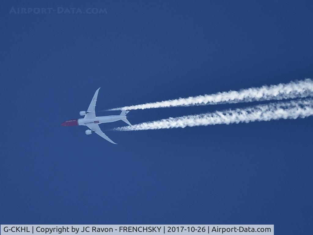 G-CKHL, 2017 Boeing 787-9 Dreamliner C/N 63310, DY1801 /NAX81R Malaga to Oslo overflying Bordeaux city, flight level 400
