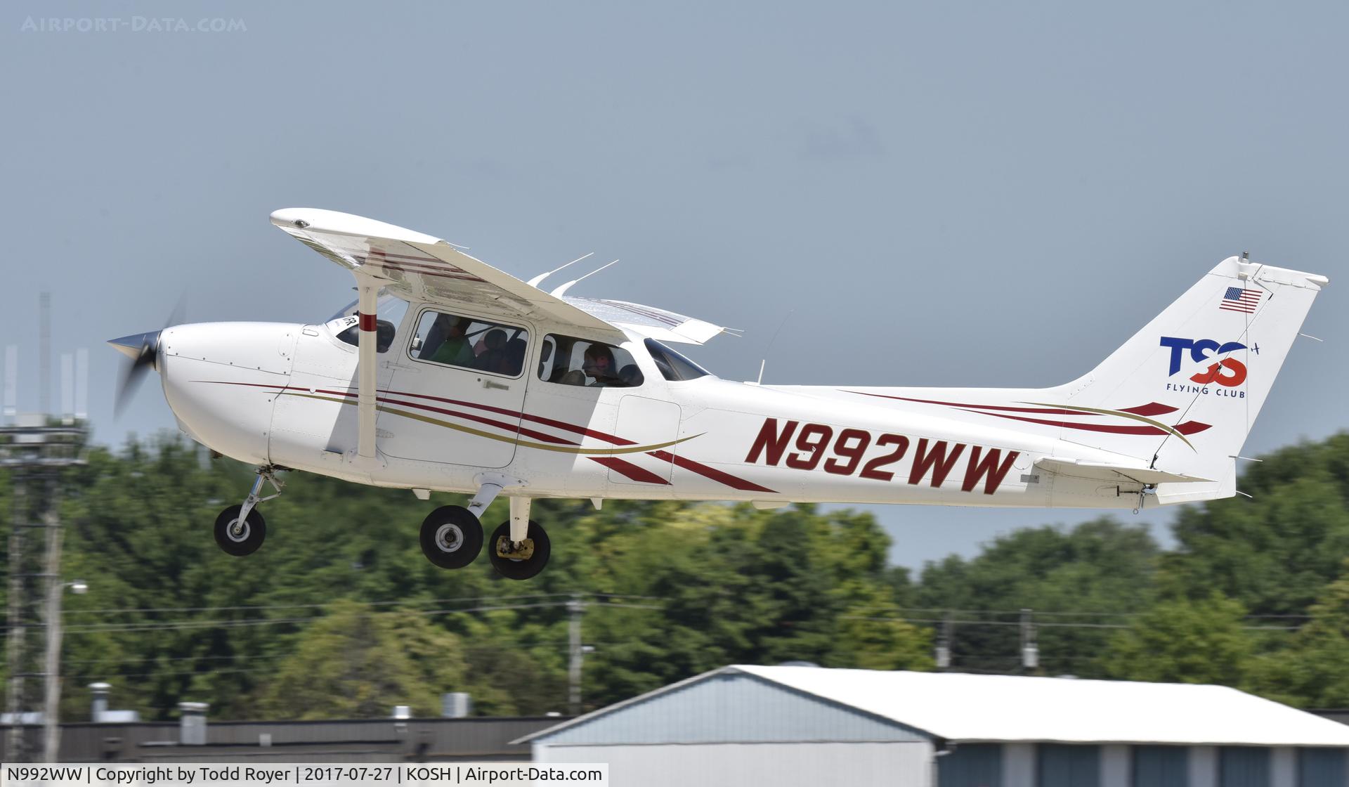 N992WW, 1999 Cessna 172R C/N 17280717, Airventure 2017