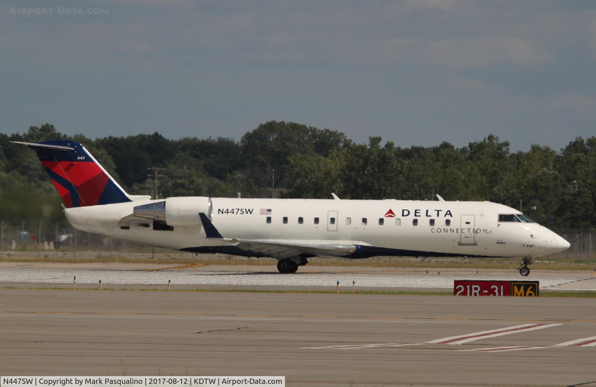 N447SW, 2002 Bombardier CRJ-200LR (CL-600-2B19) C/N 7677, CL-600-2B19