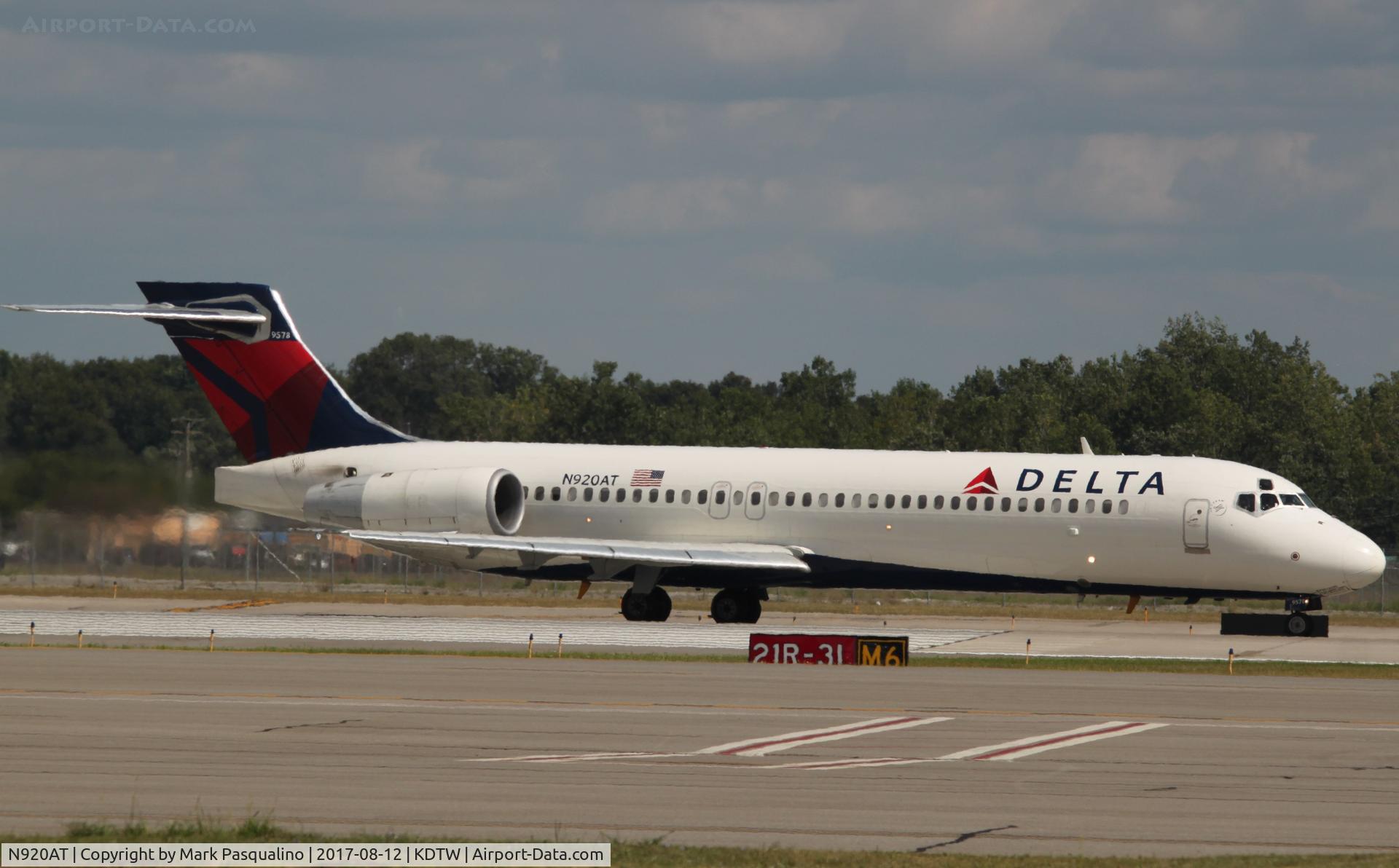 N920AT, 2000 Boeing 717-200 C/N 55083, Boeing 717-200