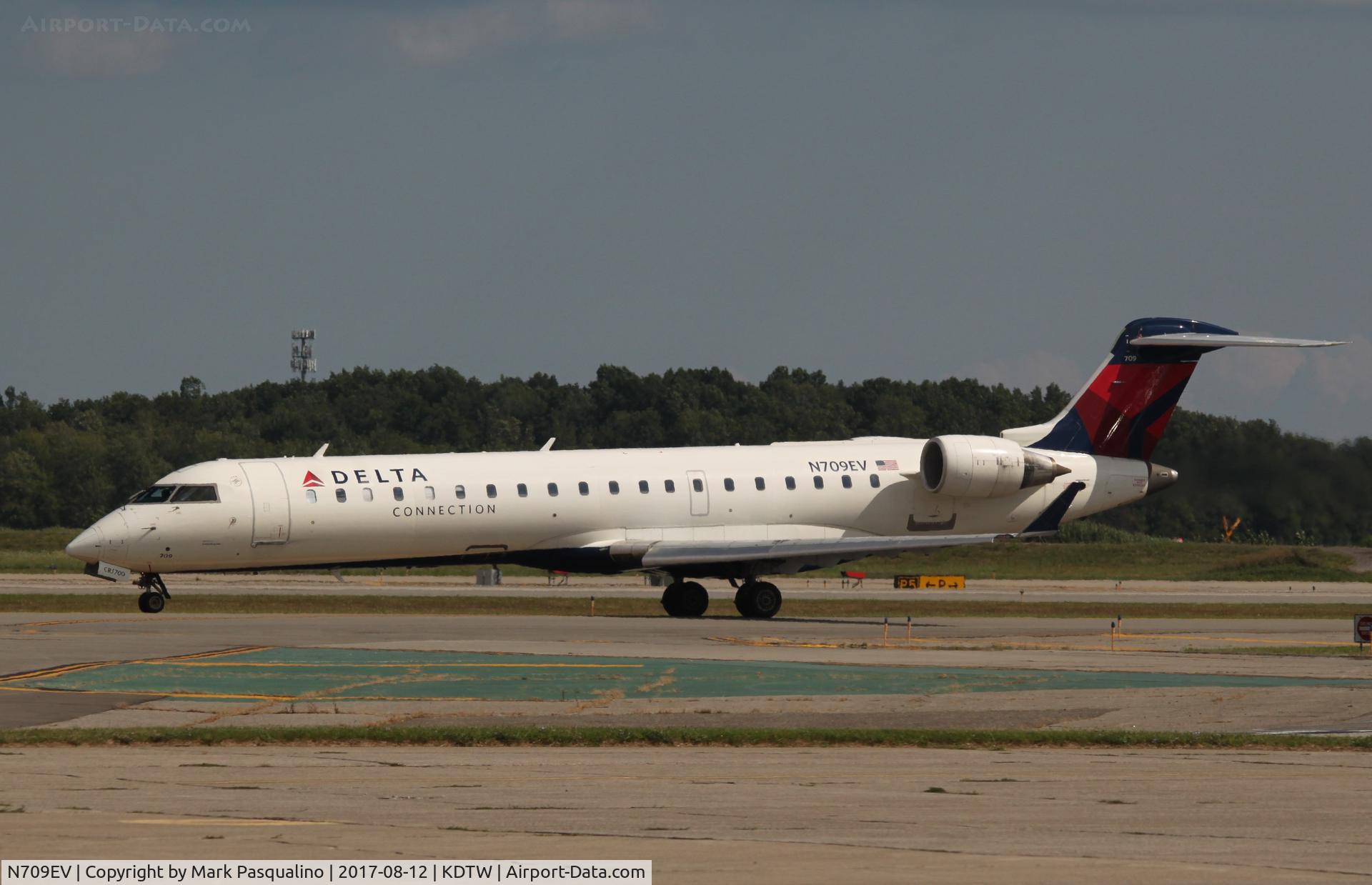 N709EV, 2002 Bombardier CRJ-701 (CL-600-2C10) Regional Jet C/N 10068, CL-600-2C10