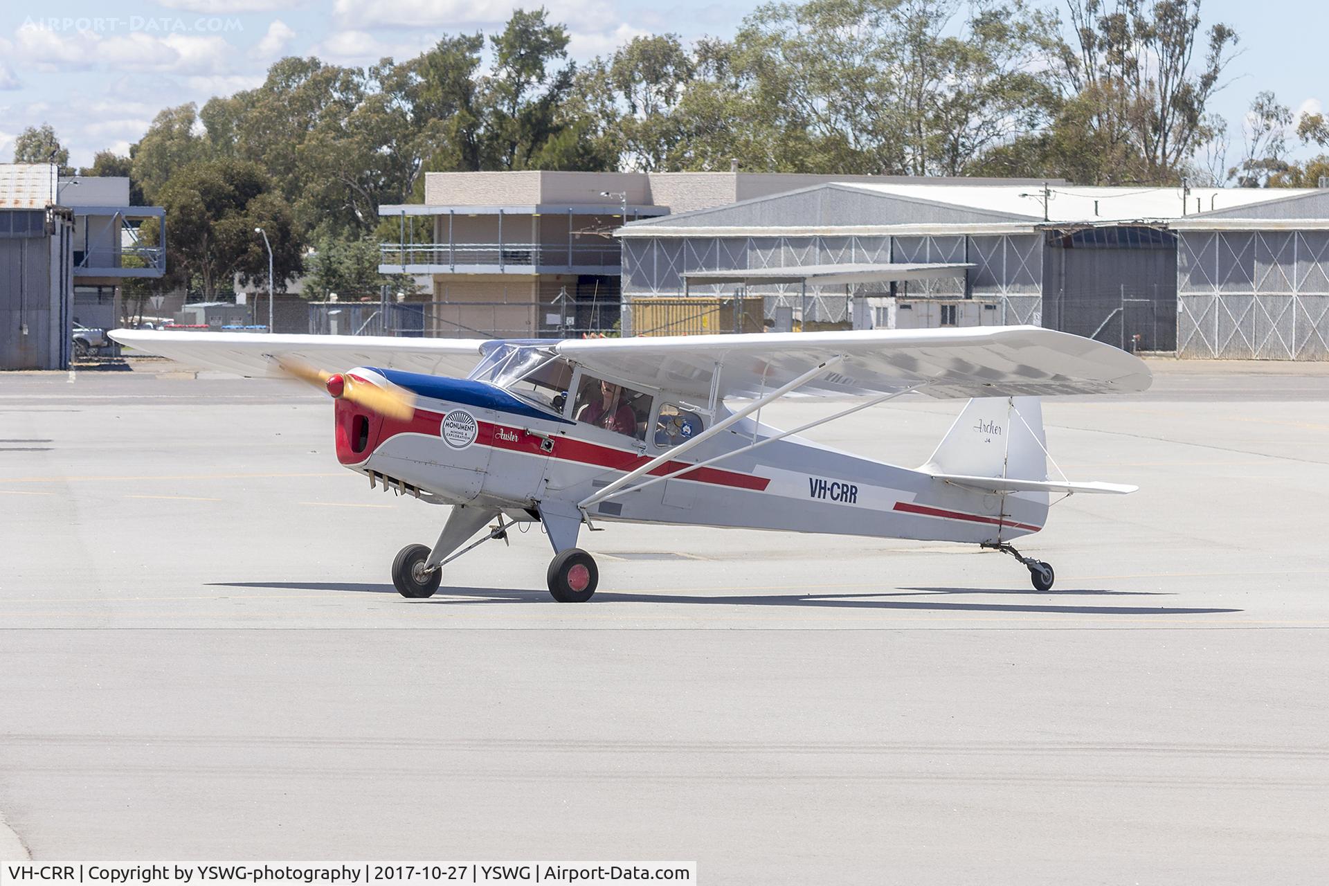 VH-CRR, 1946 Auster J-4 Archer C/N 2352, Auster J-4 Archer (VH-CRR) taxiing at Wagga Wagga Airport