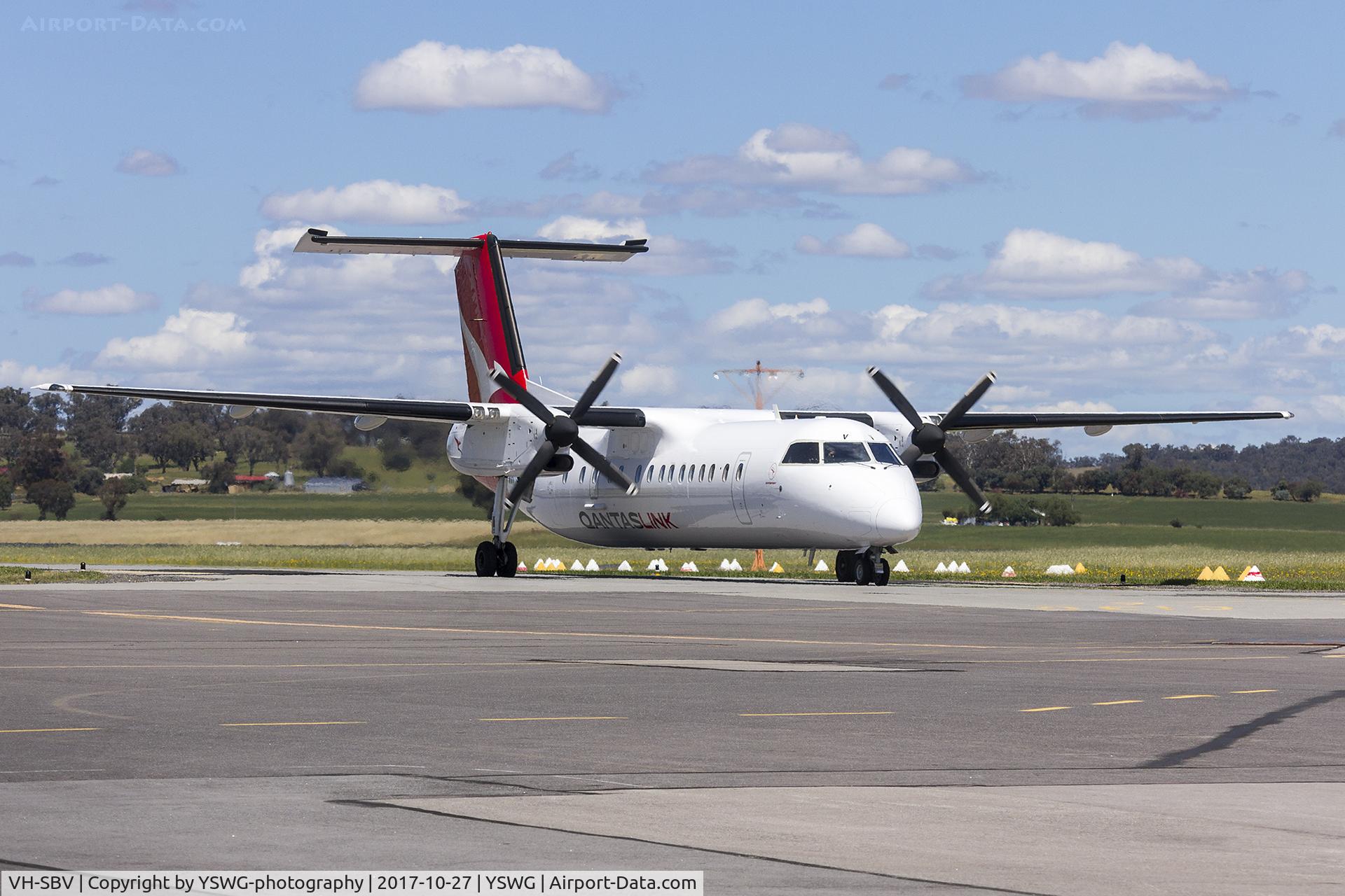 VH-SBV, 2003 De Havilland Canada DHC-8-315Q Dash 8 C/N 595, QantasLink (VH-SBV) Bombardier DHC-8-315Q Dash 8, in new QantasLink 