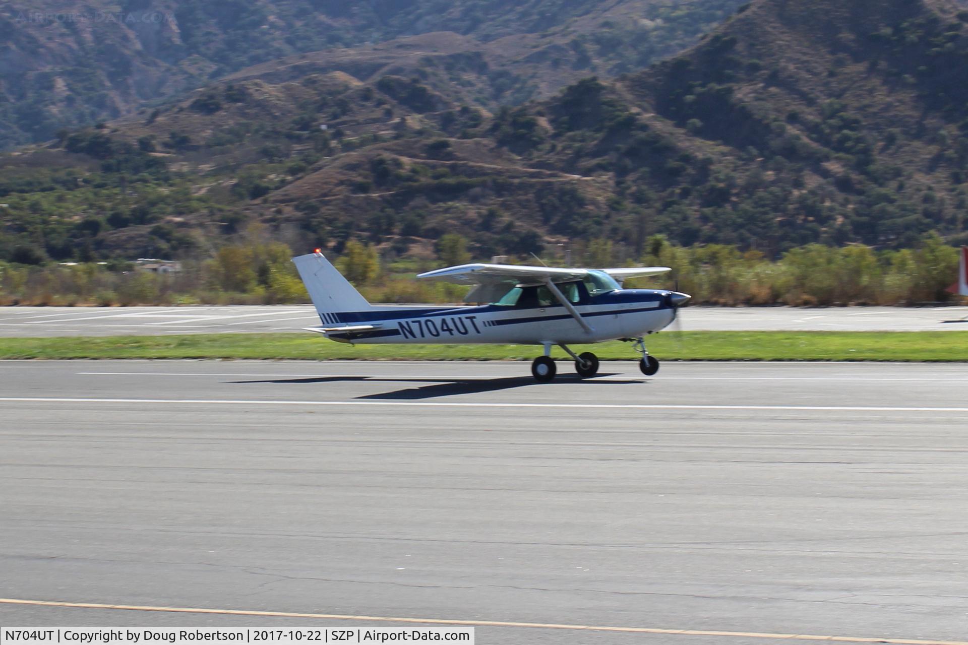 N704UT, 1976 Cessna 150M C/N 15078891, 1976 Cessna 150M, Continental O-200 100 Hp, landing roll Rwy 22