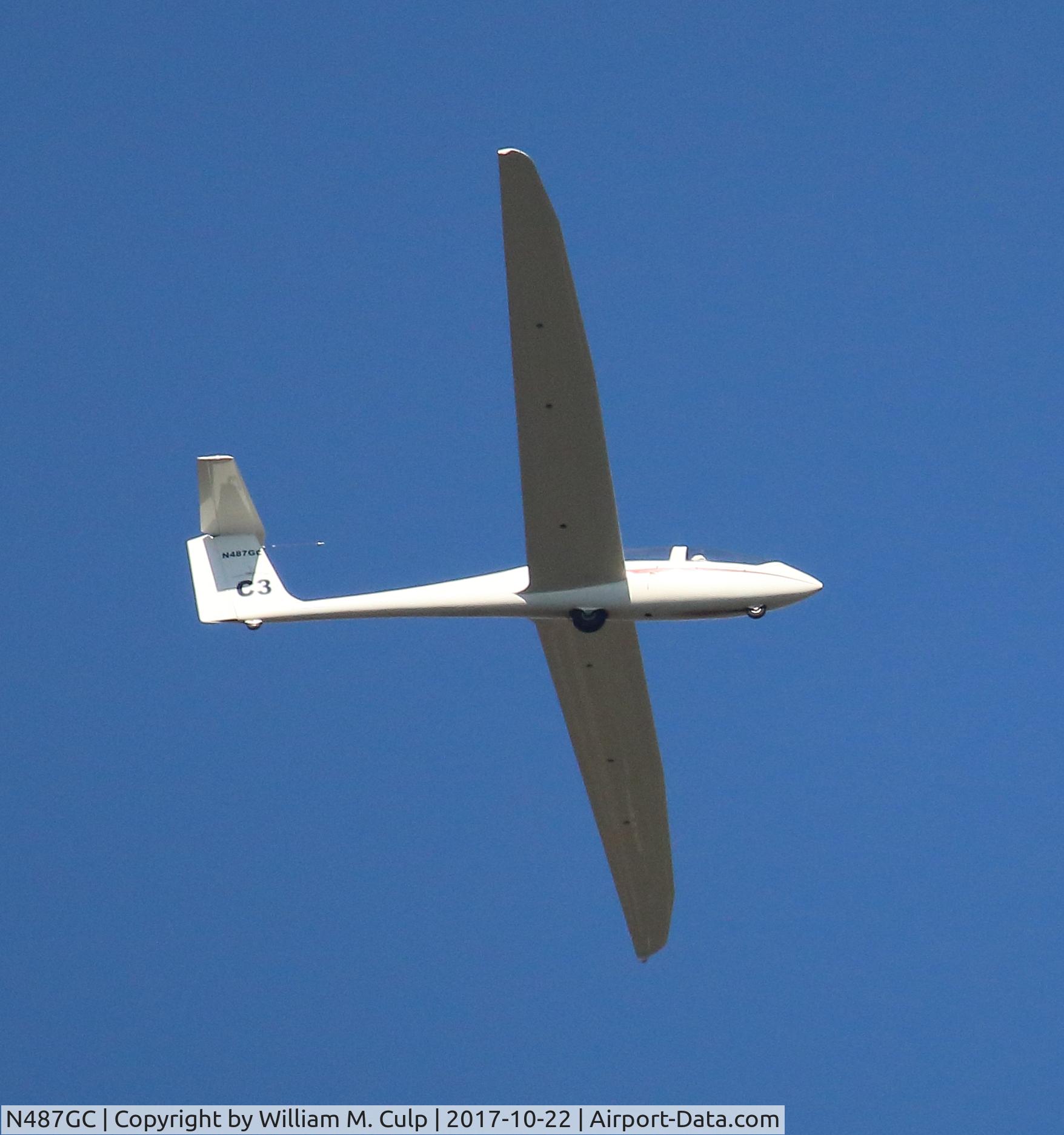 N487GC, 1989 Grob G-103C Twin III Acro C/N 34123, Flying over Peace Valley Park, Doylestown Pa.