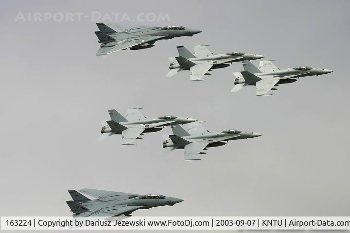 163224, Grumman F-14B Tomcat Tomcat C/N 585, F-14B Tomcat 163224 AC-107 from VF-32 'Swordsmen' NAS Oceana, VA