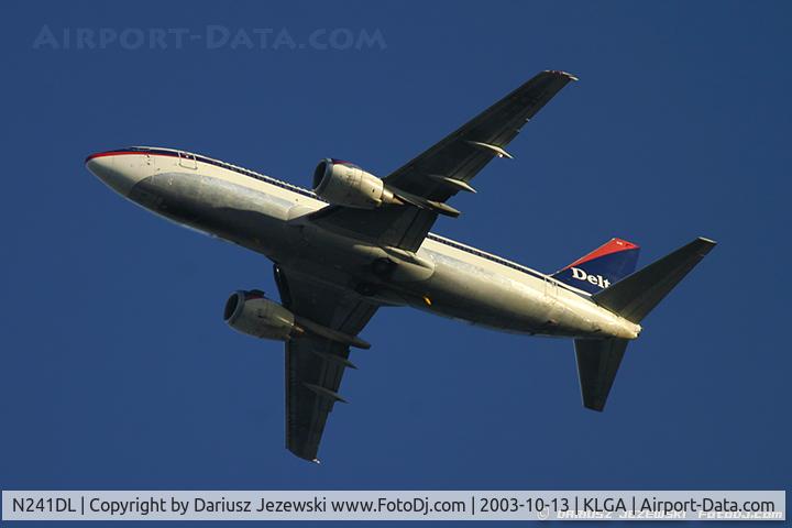 N241DL, 1987 Boeing 737-330 C/N 23833, Boeing 737-330  C/N 23833, N241DL