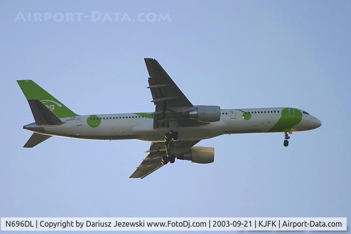 N696DL, 1999 Boeing 757-232 C/N 29728, Boeing 757-232  C/N 29728, N696DL