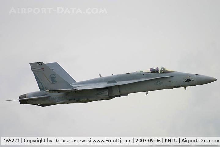165221, McDonnell Douglas F/A-18C Hornet C/N 1404/C446, F/A-18C Hornet 165221 AD-305 from VFA-106 'Gladiators' NAS Oceana, VA