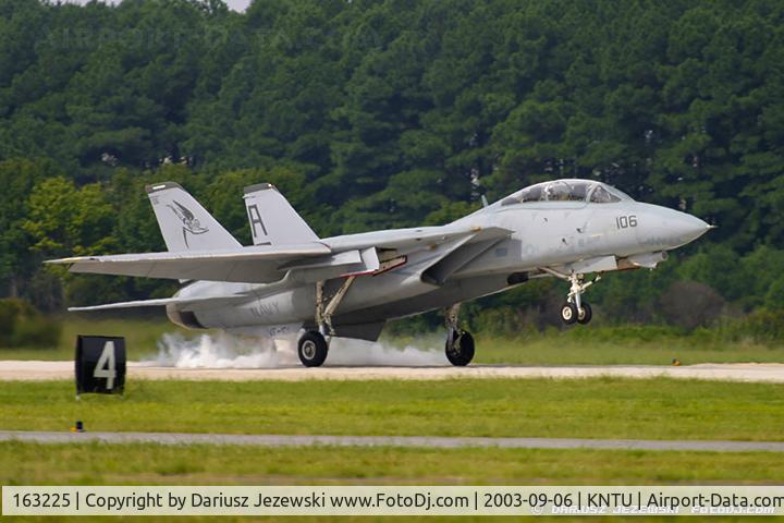 163225, Grumman F-14B Tomcat Tomcat C/N 586, F-14B Tomcat 163225 AD-106 from VF-101 'Grim Rippers' NAS Oceana, VA
