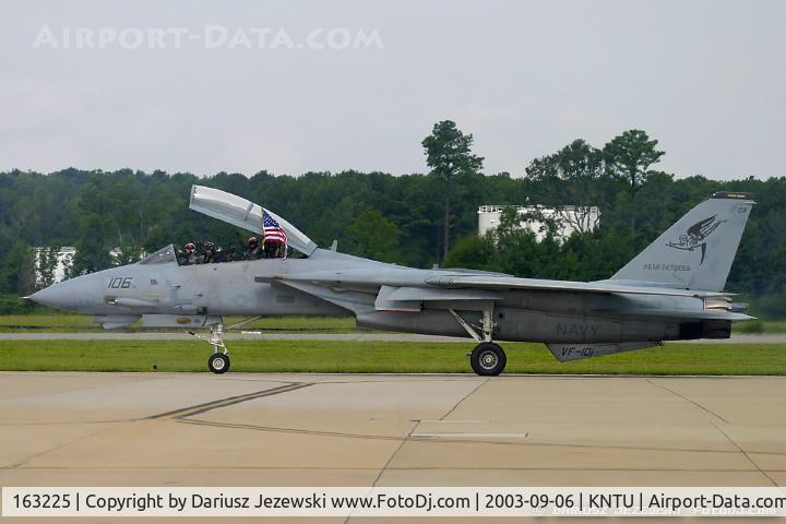 163225, Grumman F-14B Tomcat Tomcat C/N 586, F-14B Tomcat 163225 AD-106 from VF-101 'Grim Rippers' NAS Oceana, VA
