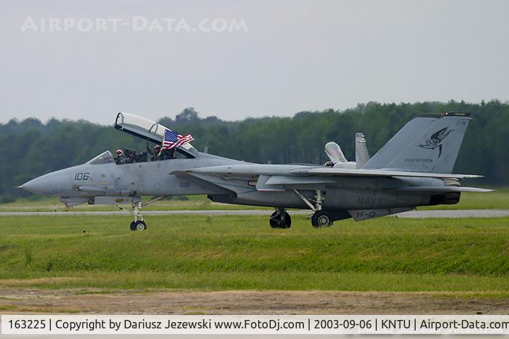 163225, Grumman F-14B Tomcat Tomcat C/N 586, F-14B Tomcat 163225 AD-106 from VF-101 'Grim Rippers' NAS Oceana, VA