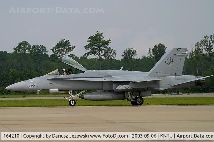 164210, 1990 McDonnell Douglas F/A-18C Hornet C/N 0973/C202, F/A-18C Hornet 164210 AA-301 from VFA-83 