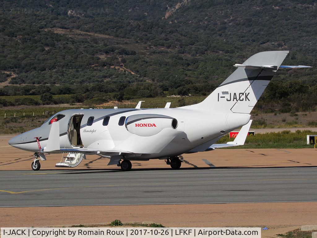 I-JACK, 2017 Honda HA-420 HondaJet C/N 42000058, Parked