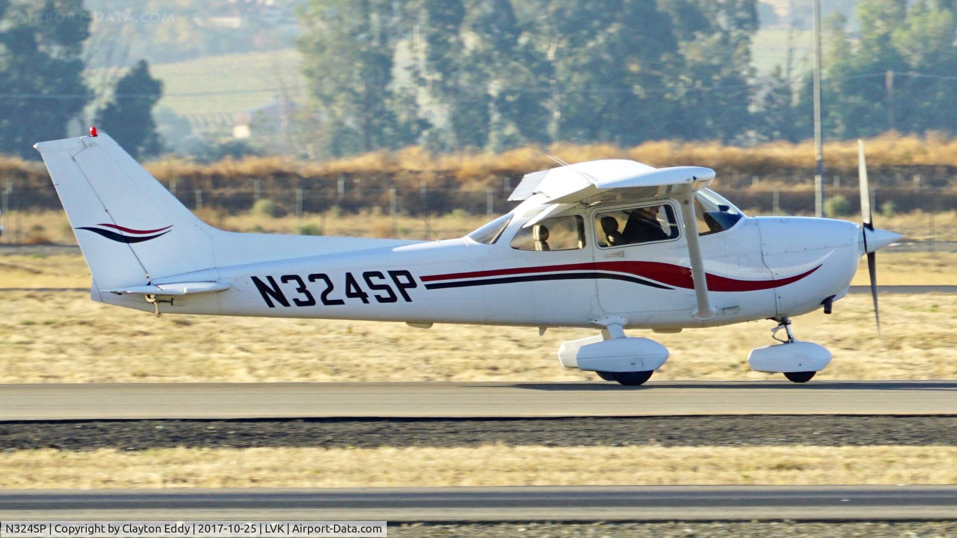 N324SP, 1999 Cessna 172S C/N 172S8249, Livermore Airport California 2017.
