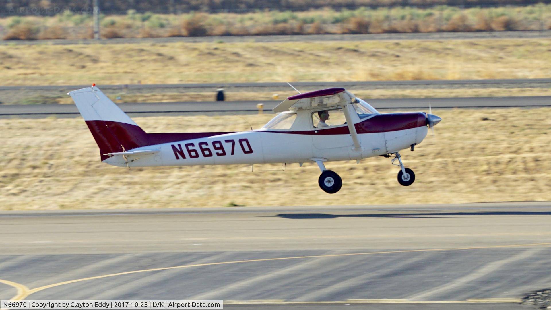 N66970, 1978 Cessna 152 C/N 15281696, Livermore Airport California 2017.